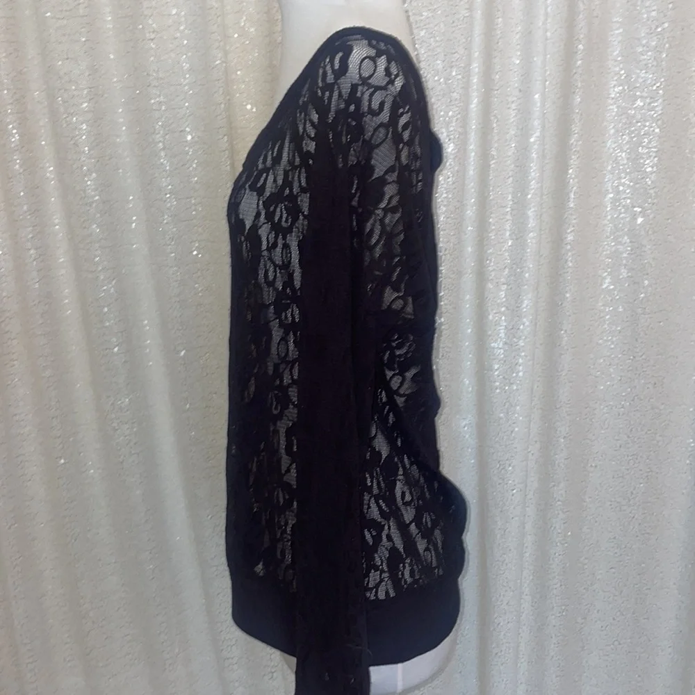 Guess Lace Top - Picture 2 of 4